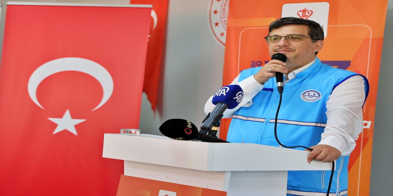 TDV Yaz Kampları çerçevesinde Samsun Nebiyan Doğa ve İzcilik Kamp Alanı'nda gerçekleştireceği kampa 25 ülkeden öğrenci katıldı.