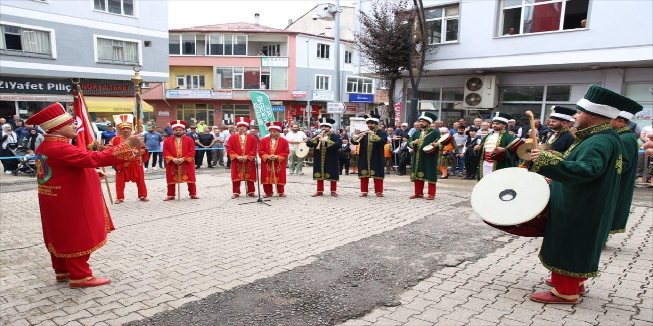 Ordu'da, 916'ncı Aybastı Perşembe Yaylası Ordulu Mustafa Pehlivan Yağlı Güreş ve Kültür Festivali başladı.