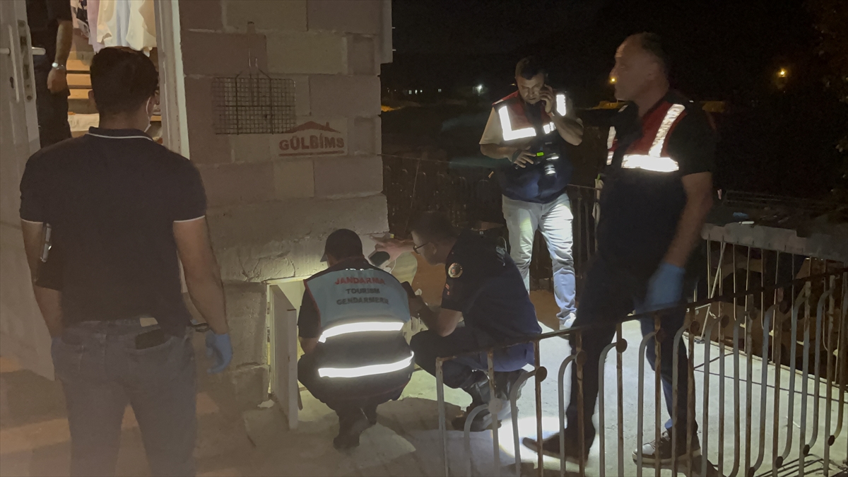 Nevşehir'de kiracısını evinden çıkması için tehdit eden ev sahibi kaçak kazıdan gözaltına alındı