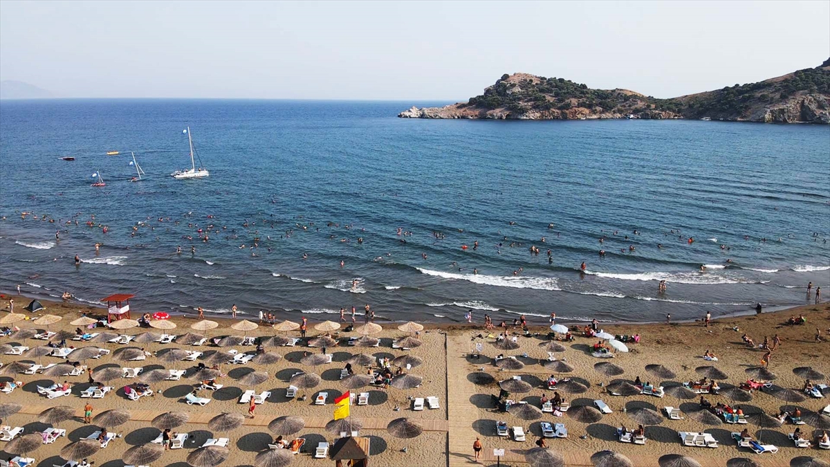 Sarıgerme Plajı'na mavi bayrak asıldı