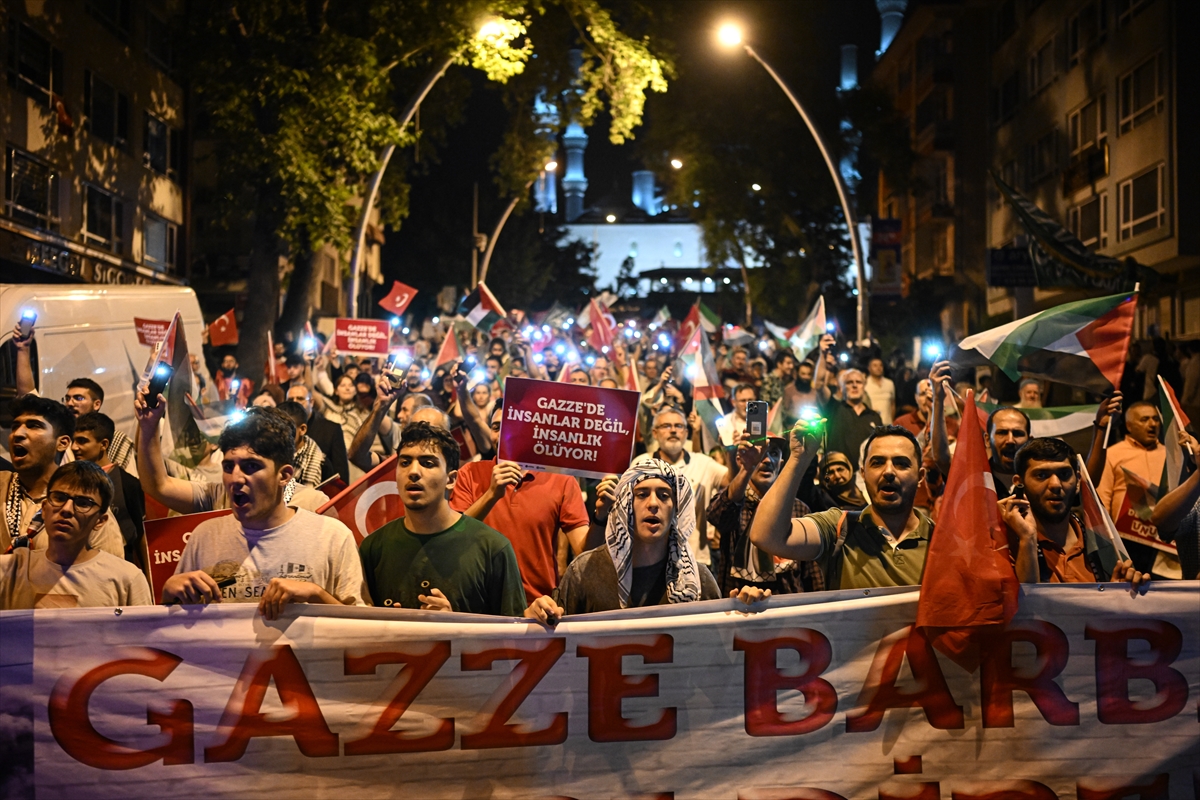 Ankara'da İsrail’i protesto için yürüyüş düzenlendi
