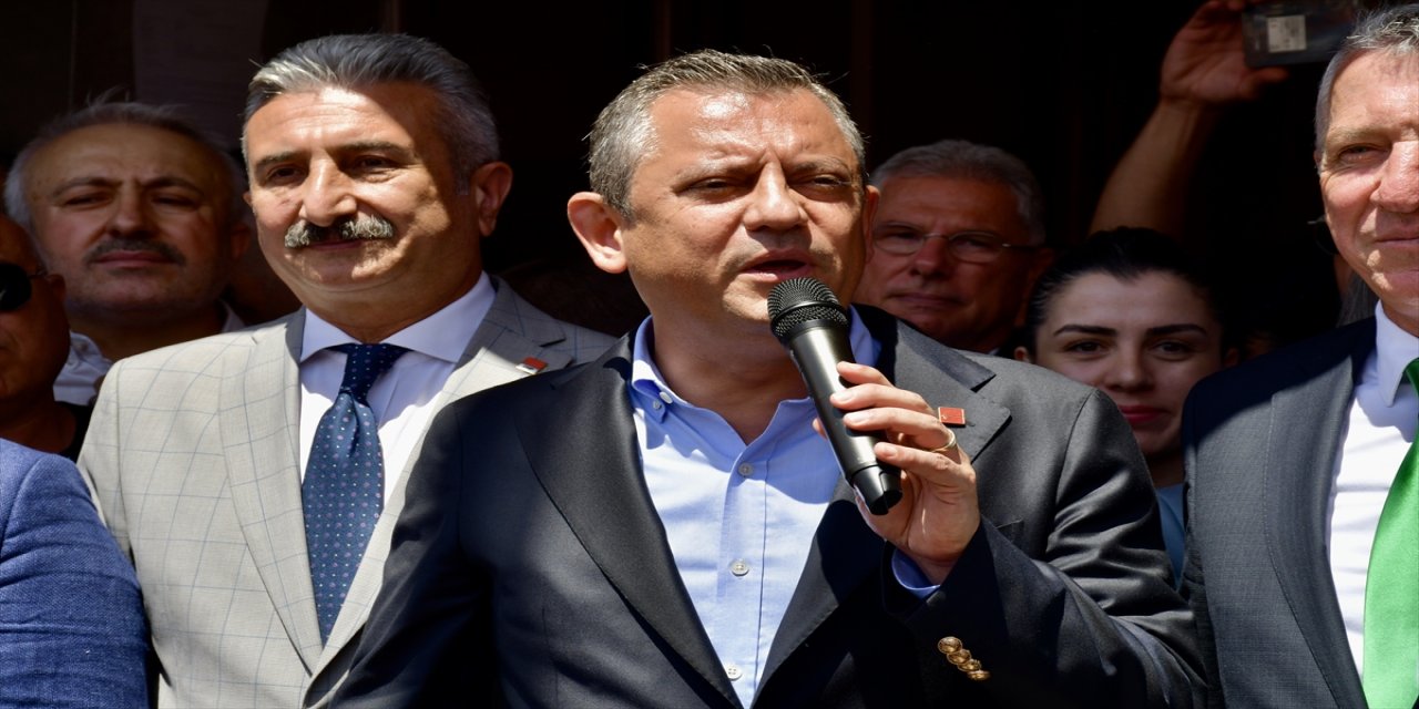 "CHP'den seçilen belediye başkanları, kendini, yakınlarını değil memleketlerini, illerini, ilçelerini düşünür"