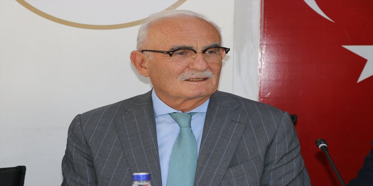 AK Parti Genel Başkan Yardımcısı ve Yerel Yönetimler Başkanı Yusuf Ziya Yılmaz, Amasya'da partililerle bir araya geldi.