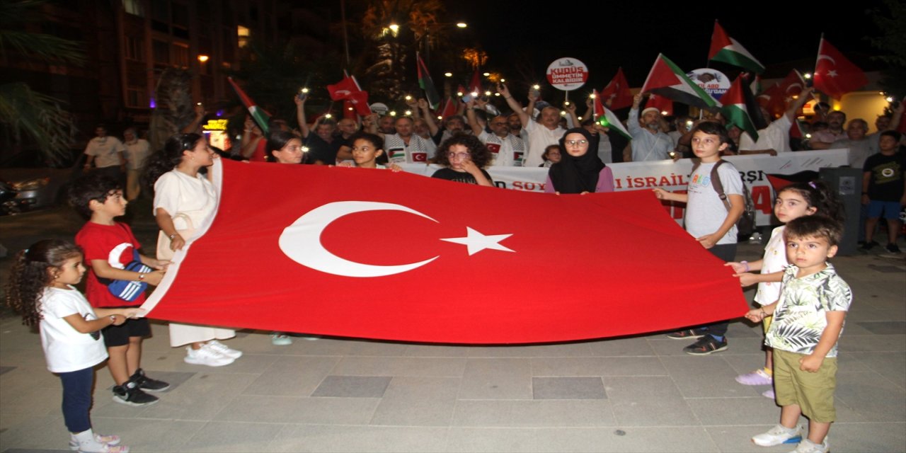 İran'ın başkenti Tahran'da uğradığı suikastte yaşamını yitiren Hamas Siyasi Büro Başkanı İsmail Heniyye için yürüyüş düzenlendi.