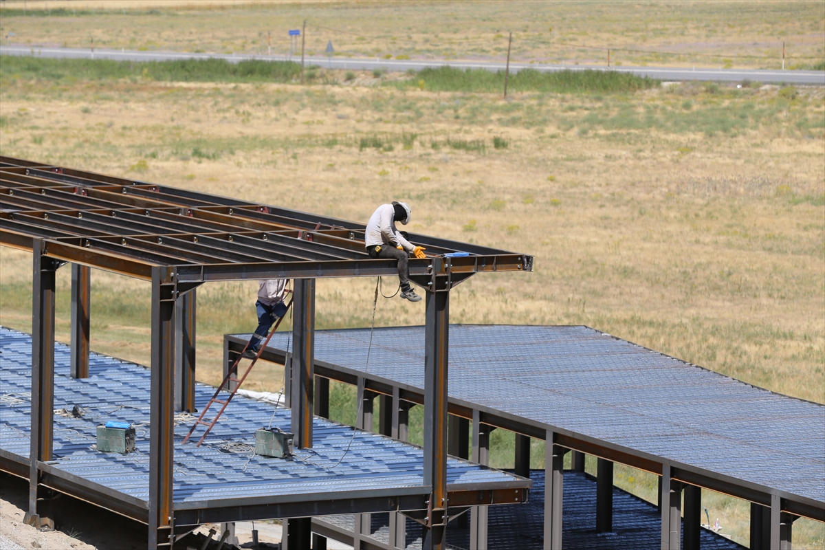 Van'da 63 yıldır arkeolojik kazı yapılan Çavuştepe Kalesi, kazı evine kavuşuyor