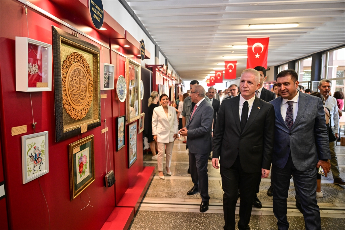 "Motiflerin ve Desenlerin Dünyası"