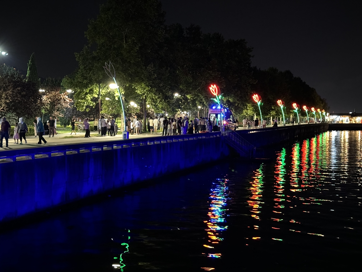 Kocaeli'de denize düşen genç kız boğulma tehlikesi geçirdi