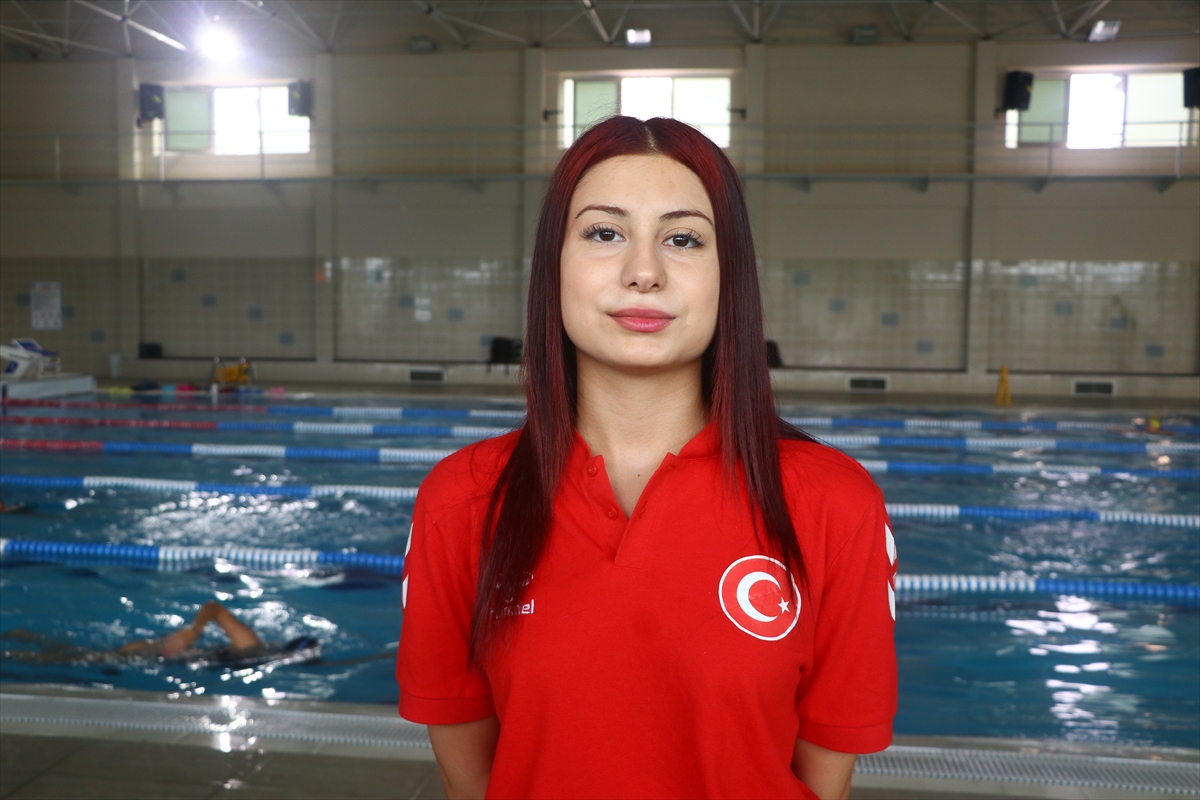 Serbest dalışta dünya üçüncüsü olan Derinsu, zirveyi hedefliyor