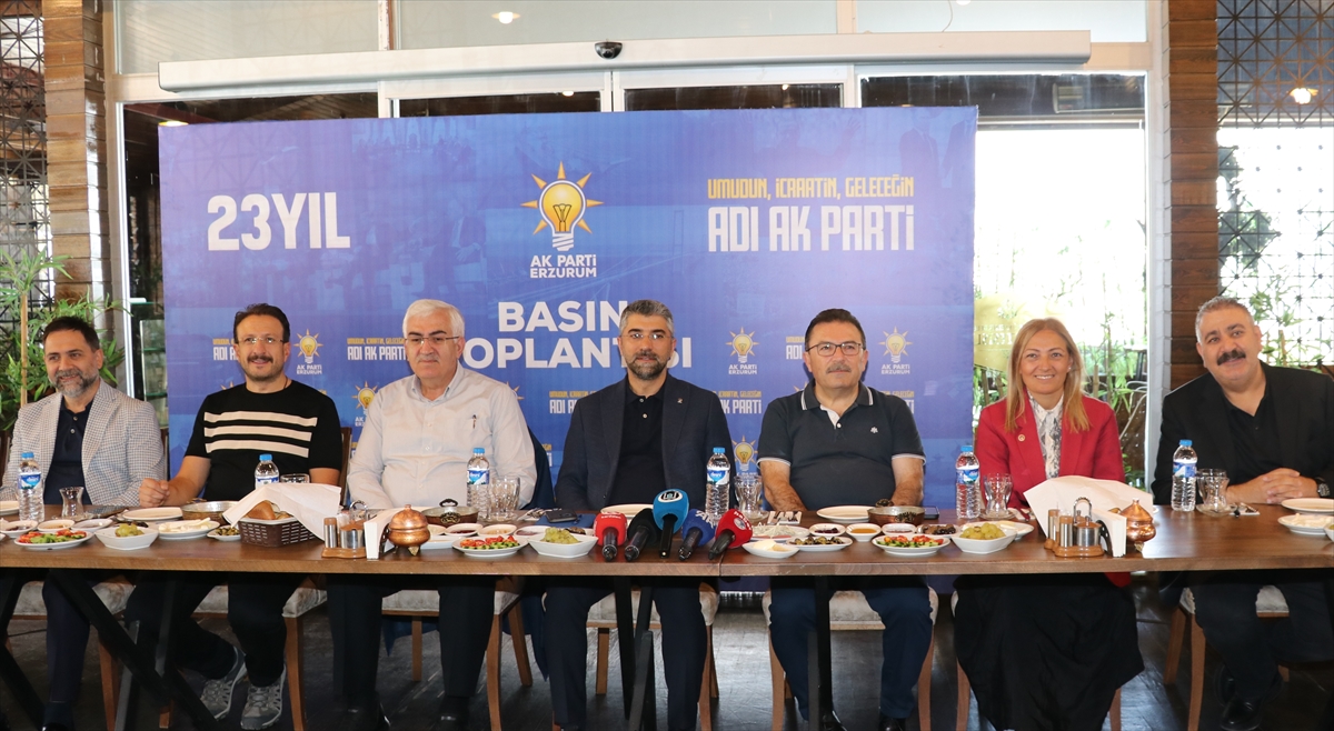 AK Parti Erzurum İl Başkanı Küçükoğlu'ndan partilerine geçen belediye başkanlarına ilişkin açıklama