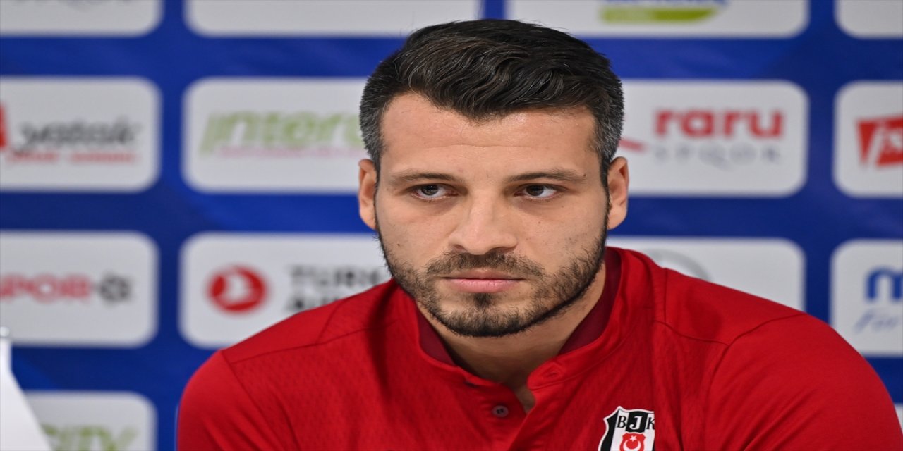 Hentbol Erkekler Süper Kupa maçı öncesi takımların kaptanları basın toplantısı düzenledi.