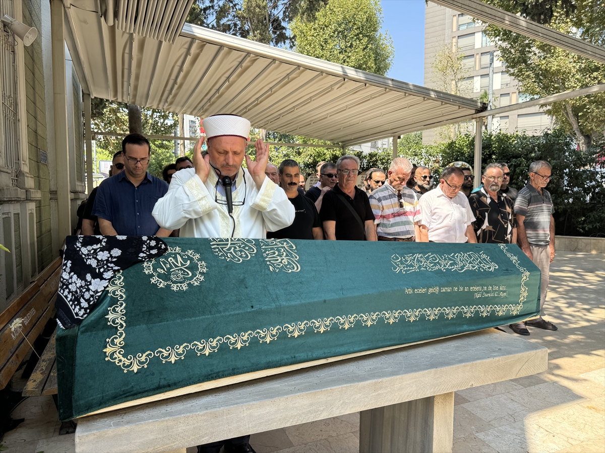 Usta oyuncu Sevil Üstekin son yolculuğuna uğurlandı