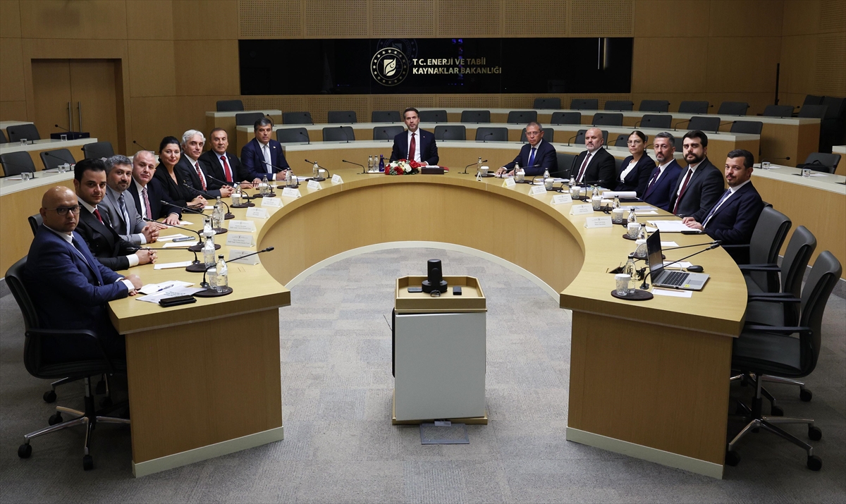 Bakan Bayraktar, İstanbul Maden İhracatçıları Birliği Yönetim Kurulunu kabul etti