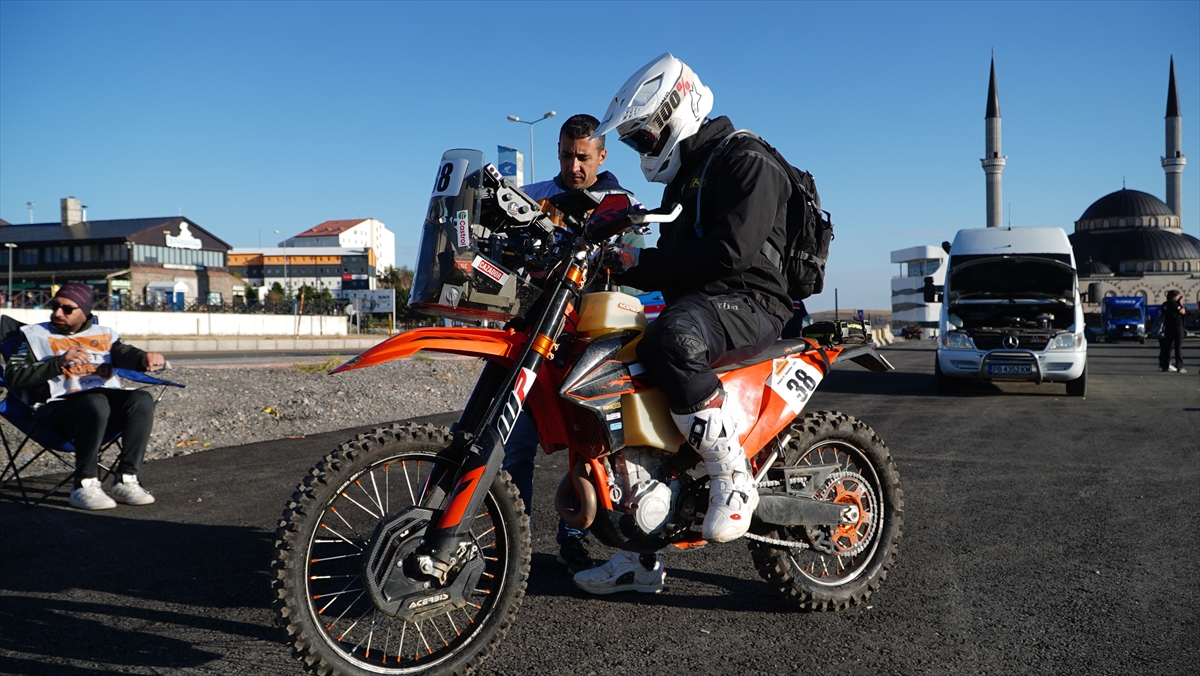 TransAnatolia Rally Raid yarışçıları Erciyes'te kamp yaptı