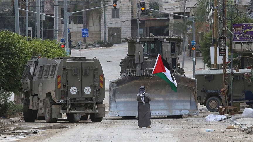 İsrail, işgali altındaki Batı Şeria'ya takviye güçler gönderiyor