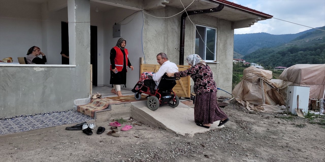 "Eşim tüm ihtiyaçlarımı karşılıyor. O bana Allah'ın bir lütfu"