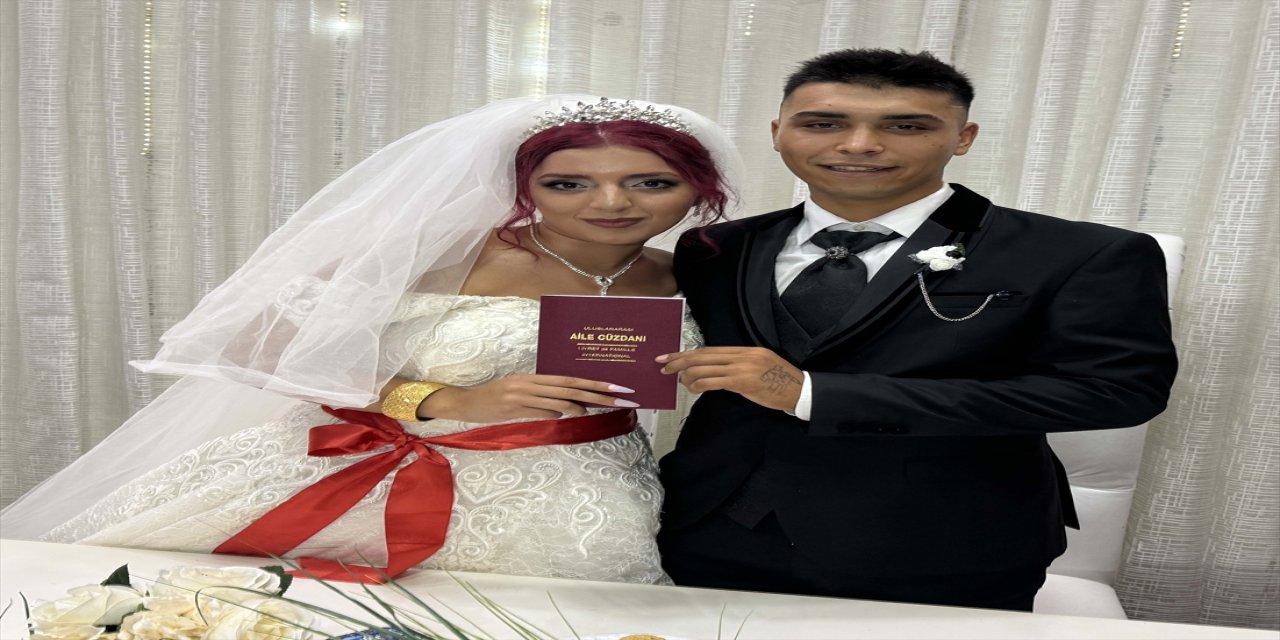 "Bu çiftlerimiz gelinlik, damatlık, pasta, orkestra, ikram gibi hiçbir konuda ödeme yapmadan düğünlerini yapıyor."