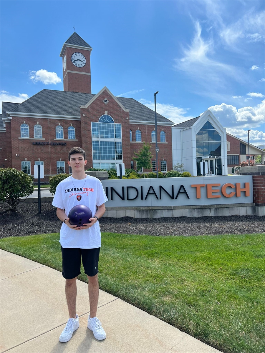 Tuna Böncü, bowlingdeki başarıları sayesinde Indiana Tech Üniversitesi'nden burs kazandı