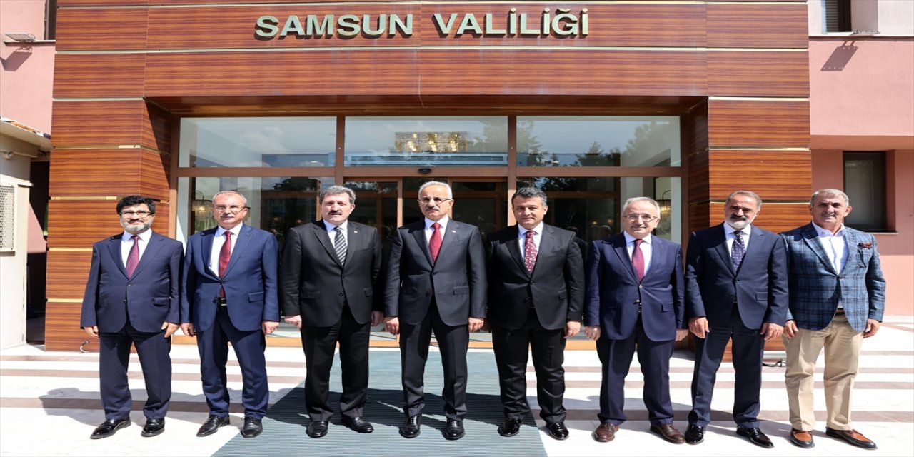 "Samsun'umuzun ihtiyaçlarını biliyoruz. Onları da bütün ekibimizle beraber çalışıyoruz."