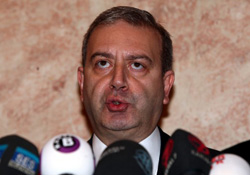 Osman Paksüt'ün ipi çekildi