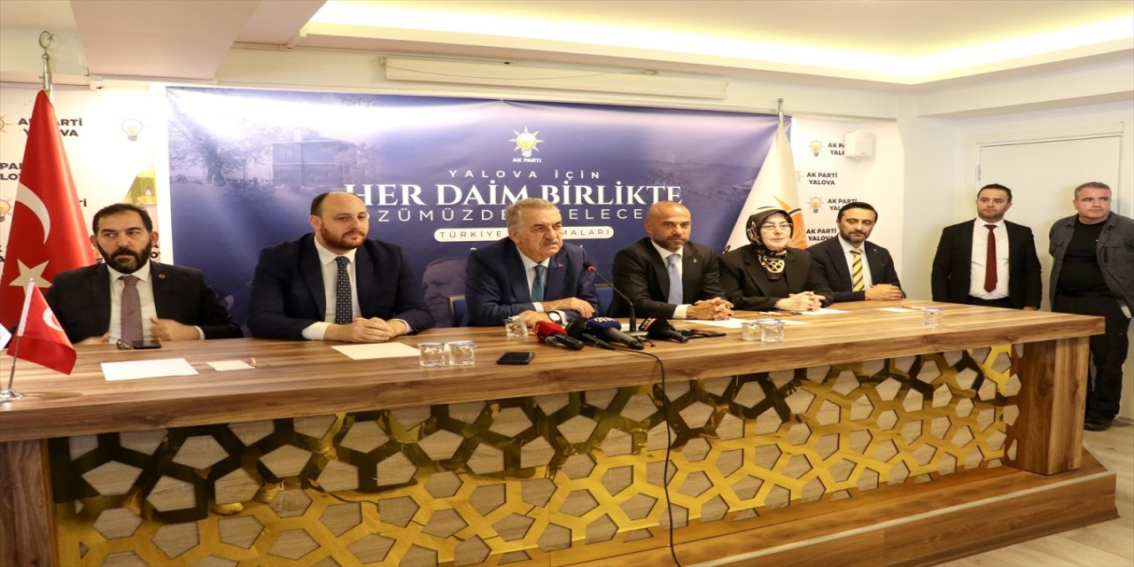 "Anayasa'da bugüne kadar çok fazla değişiklik yapıldı, bu değişikliklerden kaynaklanan uyumsuz alanlar oluştu."