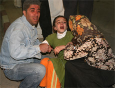 Köyün öğretmeni düğüne gidemedi