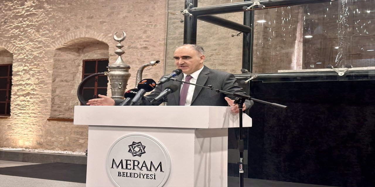 Cumhurbaşkanlığı Kararnamesi ile Manisa Valiliğine atanan Vahdettin Özkan için Konya'da uğurlama töreni düzenlendi.