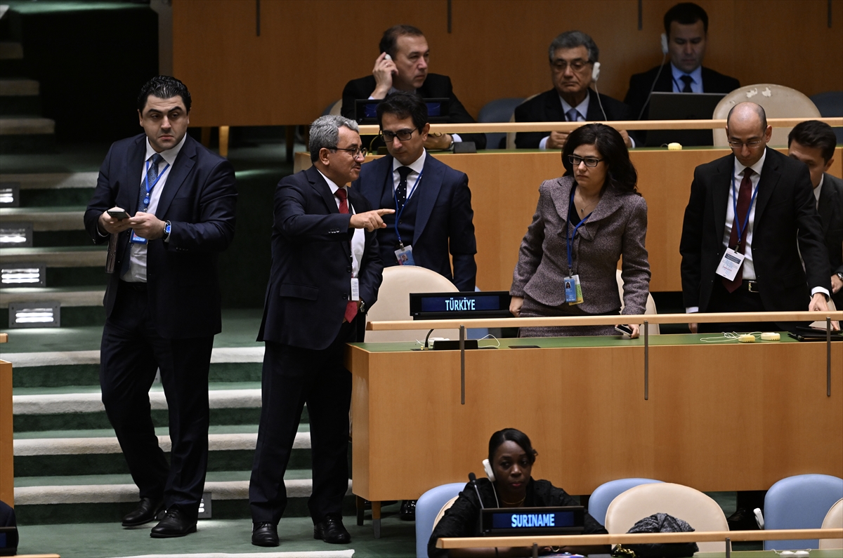 Türk heyeti ve birçok delegasyon Netanyahu'nun BM Genel Kurul hitabını protesto etti