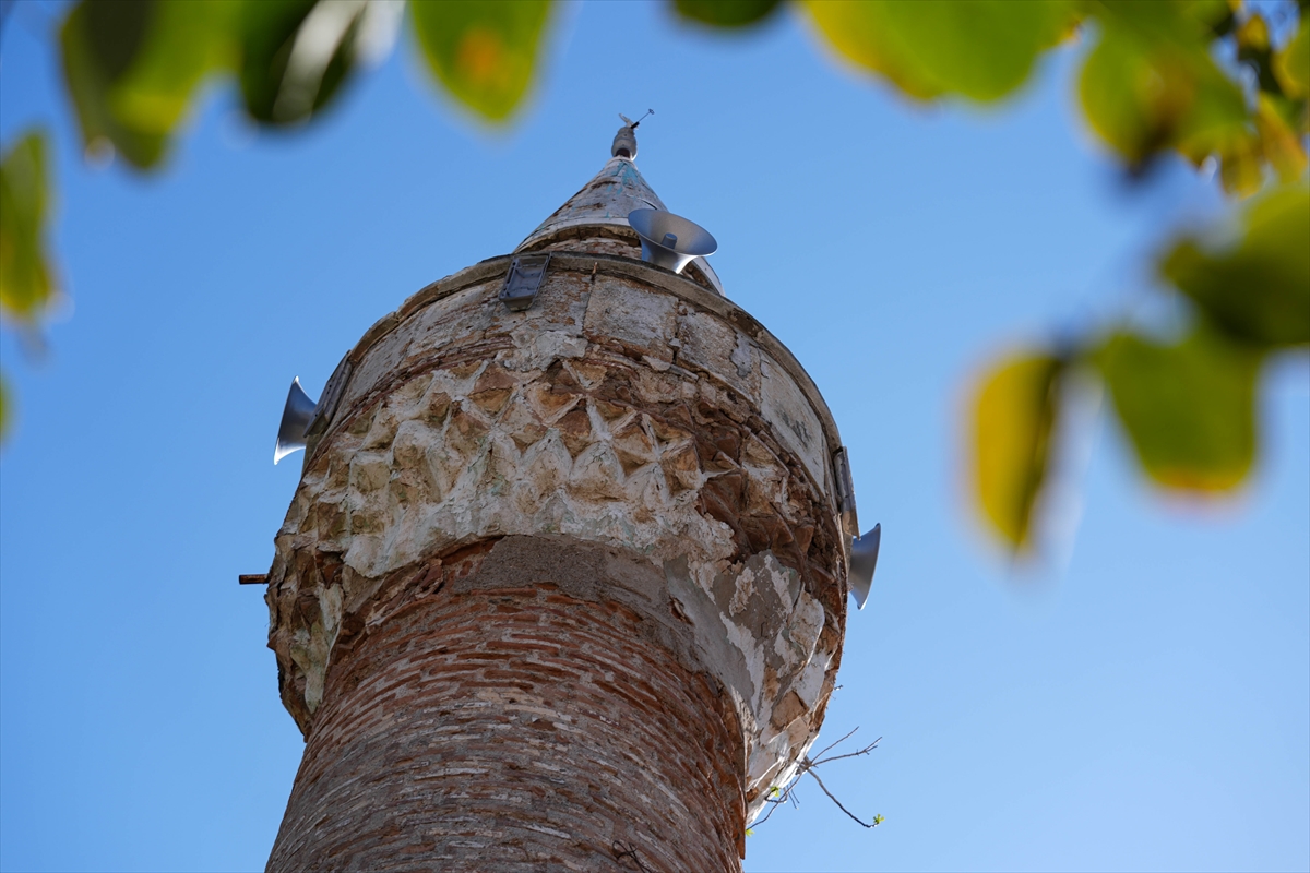 Seferihisar Belediyesi SGK borcu nedeniyle 800 yıllık camiyi satma kararı aldı