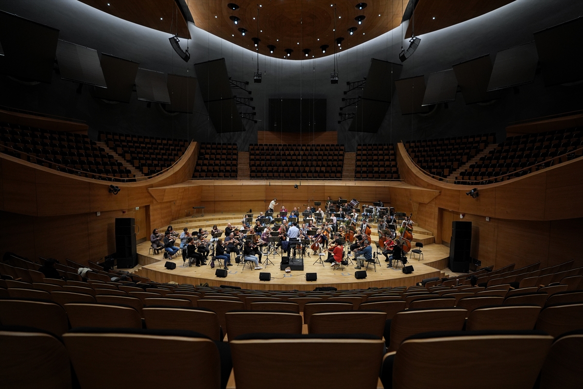 Cumhurbaşkanlığı Senfoni Orkestrası, "en üretken" sezonu için hazır