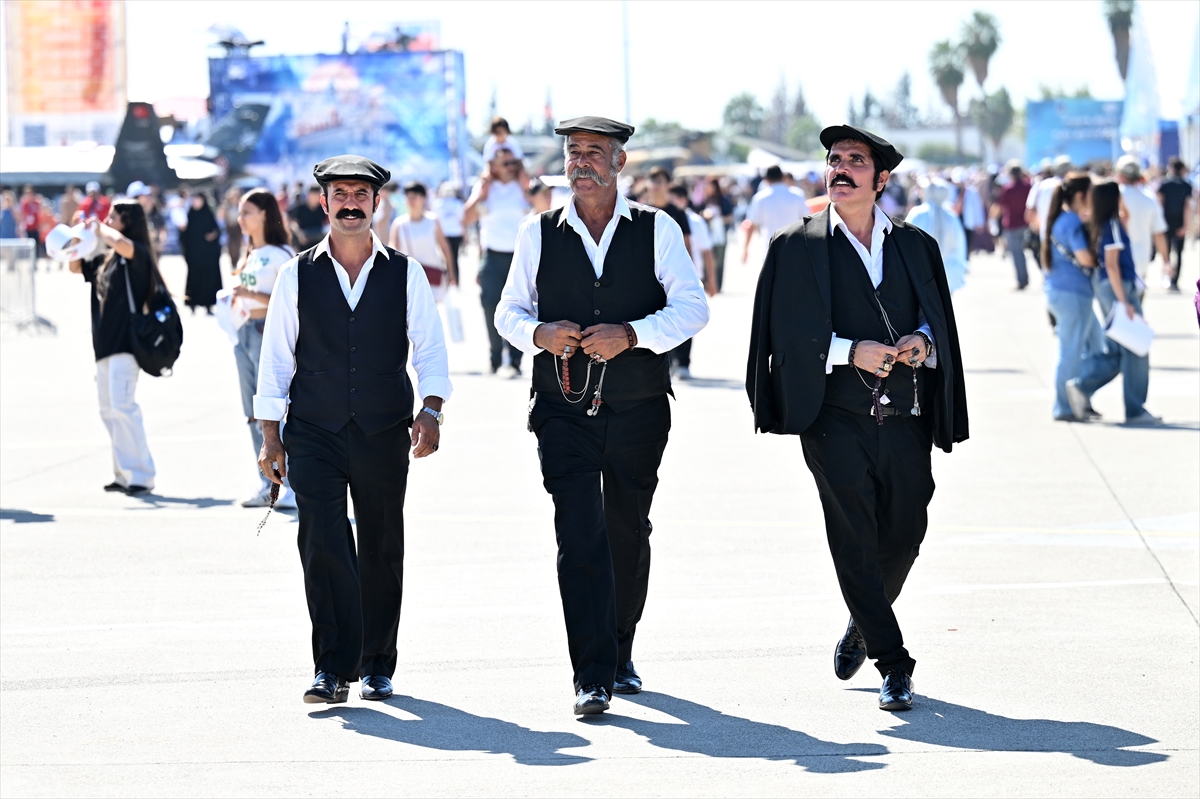 TEKNOFEST Adana'ya yöresel kıyafet ve kostümlerle katıldılar