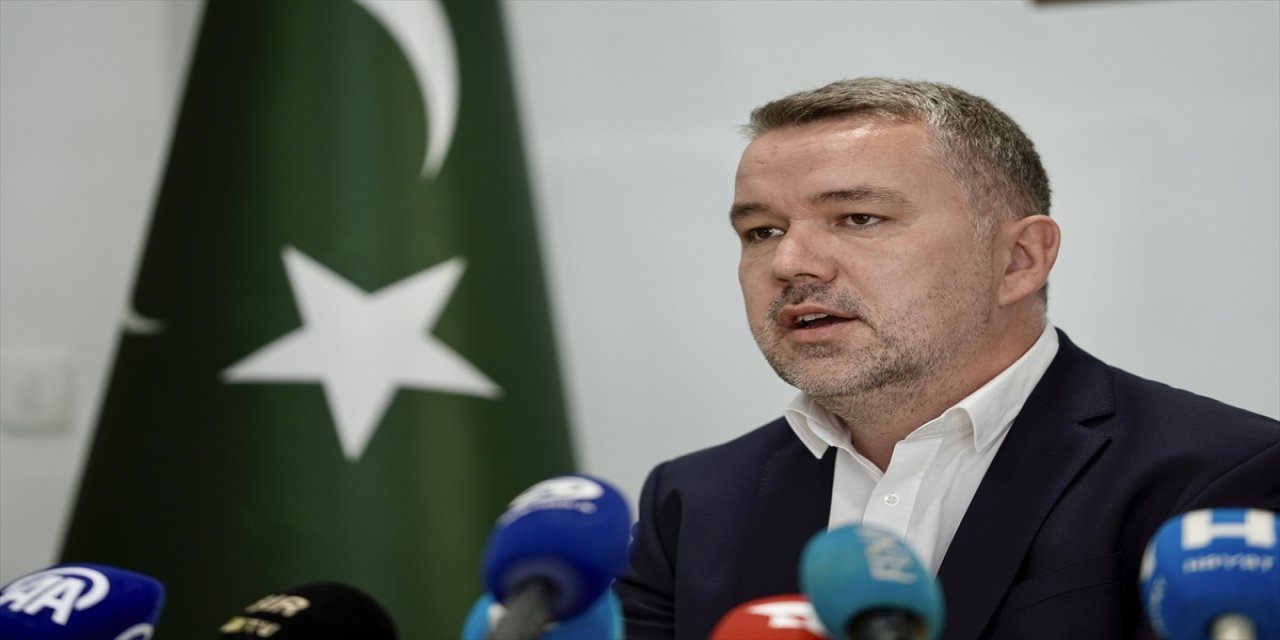 Bosna Hersek'te şiddetli yağış sonucu meydana gelen, can kayıplarına neden olan seller nedeniyle yıkılan evler yeniden yapılacak