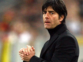 Almanya Futbol Federasyonu eski teknik direktör Löw'e veda etti