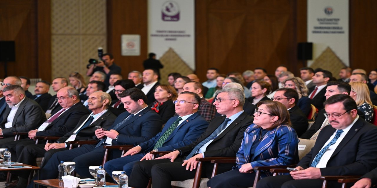 Sağlık Bakanı Kemal Memişoğlu, Türkiye'de yılda 5 bin organ naklinin gerçekleştirildiğini söyledi.