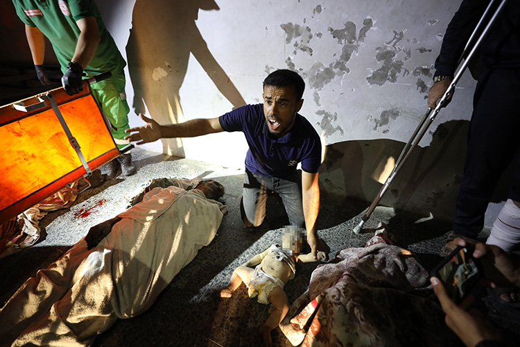 İsrail'in Gazze'ye düzenlediği saldırılarda 13 kişi hayatını kaybetti