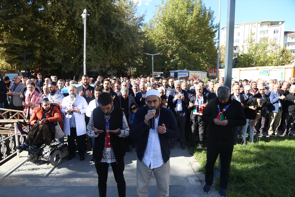 Malatya'da Yahya Sinvar için gıyabi cenaze namazı kılındı