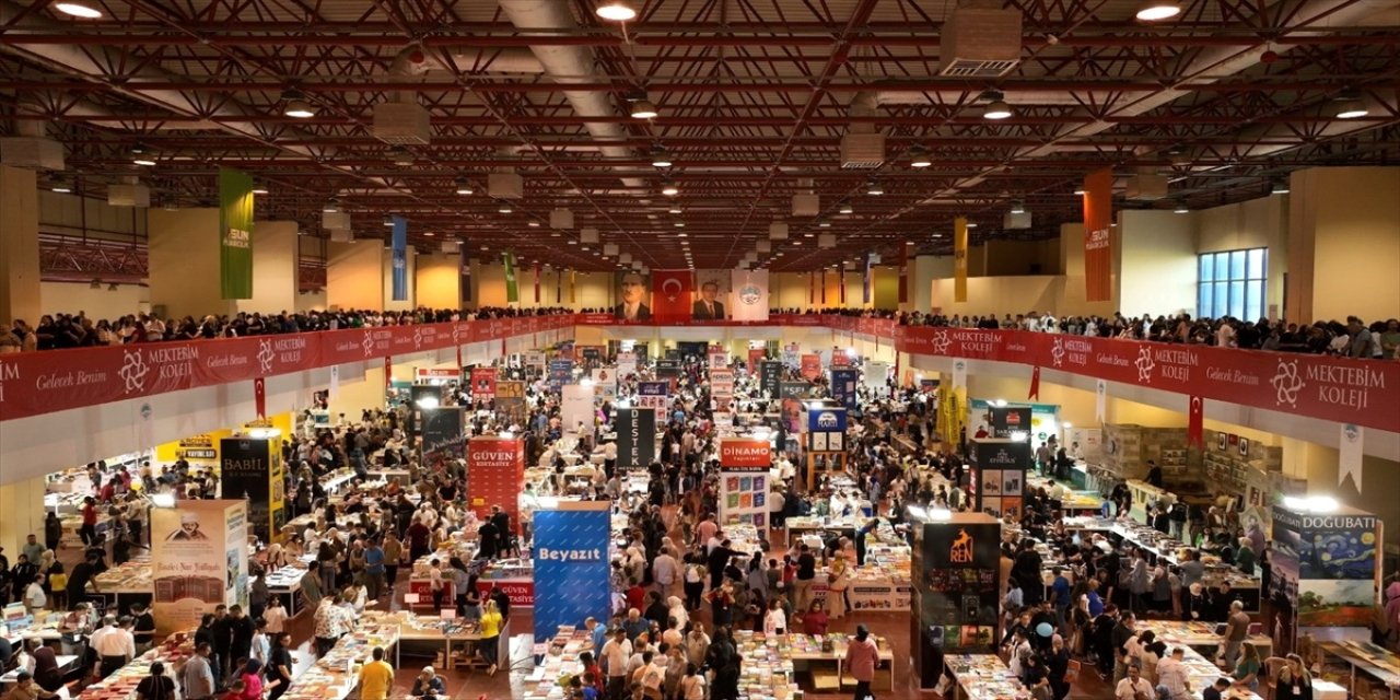 Kayseri Büyükşehir Belediyesi tarafından düzenlenen 7. Kayseri Kitap Fuarı, 1 milyon 85 bin 214 ziyaretçiyi ağırladı.