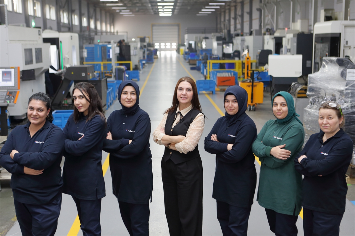 Çorum'da "ezber bozan" 7 kadın, CNC tezgahında yüksek hassasiyetli parçalar üretiyor
