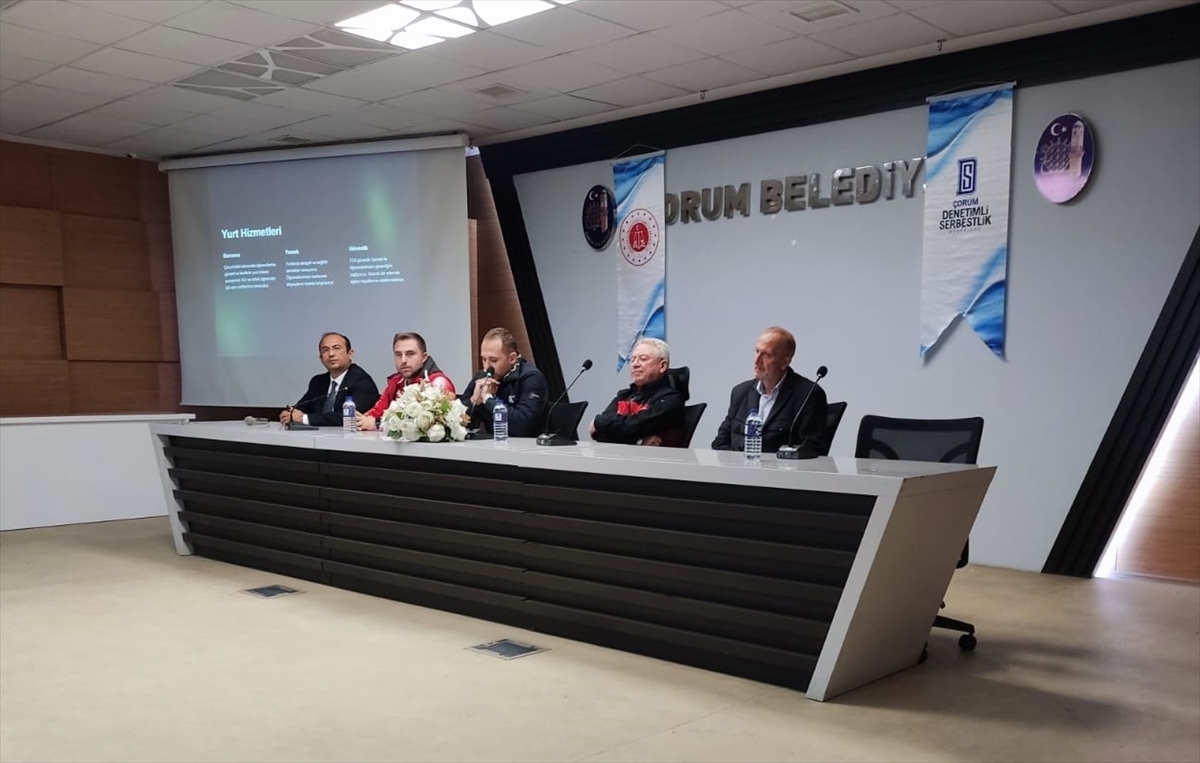 Çorum'da milli sporcular denetimli serbestlik yükümlüleriyle tecrübelerini paylaştı