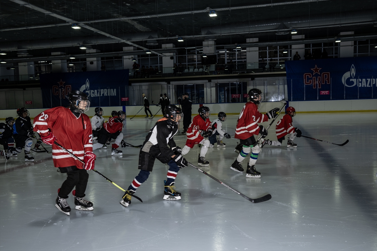 Rus buz hokeyciler, Türk sporcularla antrenman yaptı