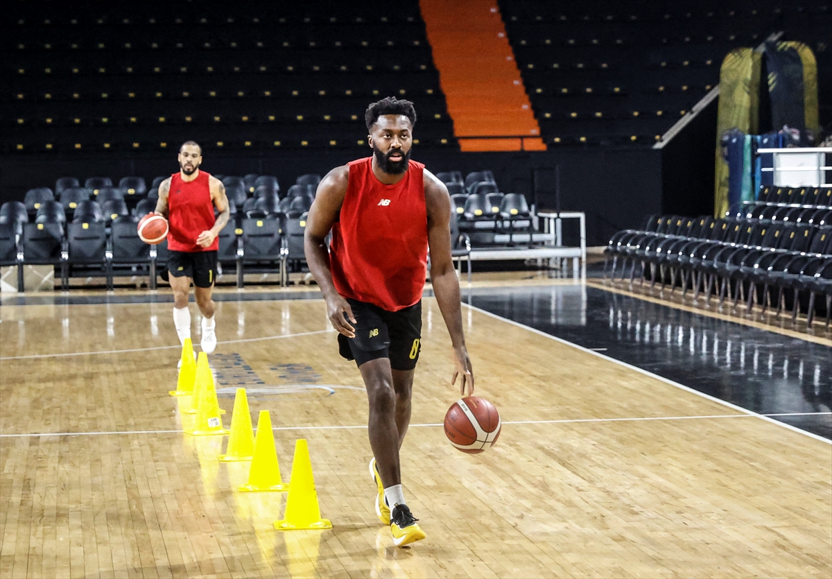 Mersin Spor, Beşiktaş Fibabanka maçının hazırlıklarına başladı