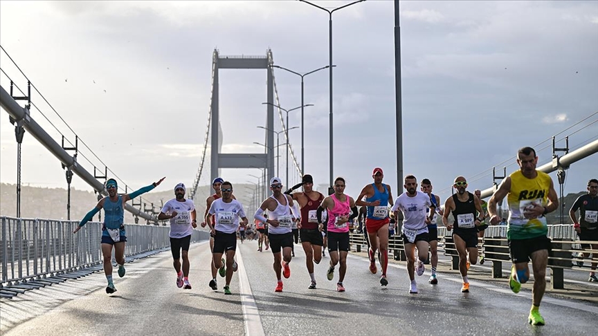 46. İstanbul Maratonu'nda rüzgar dereceleri 4-5 dakika etkiledi