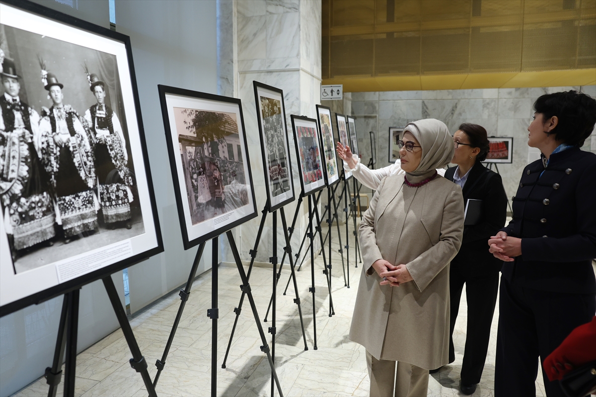 Emine Erdoğan, Kırgız Cumhuriyeti Milli Tarih Müzesi'ni ziyaret etti