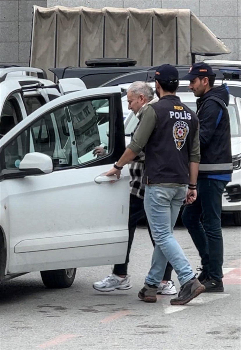 Mehmet Ali Erbil ve Serdar Ortaç gözaltında