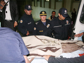 Yaralı kızı ambulansta öldüreceklerdi!