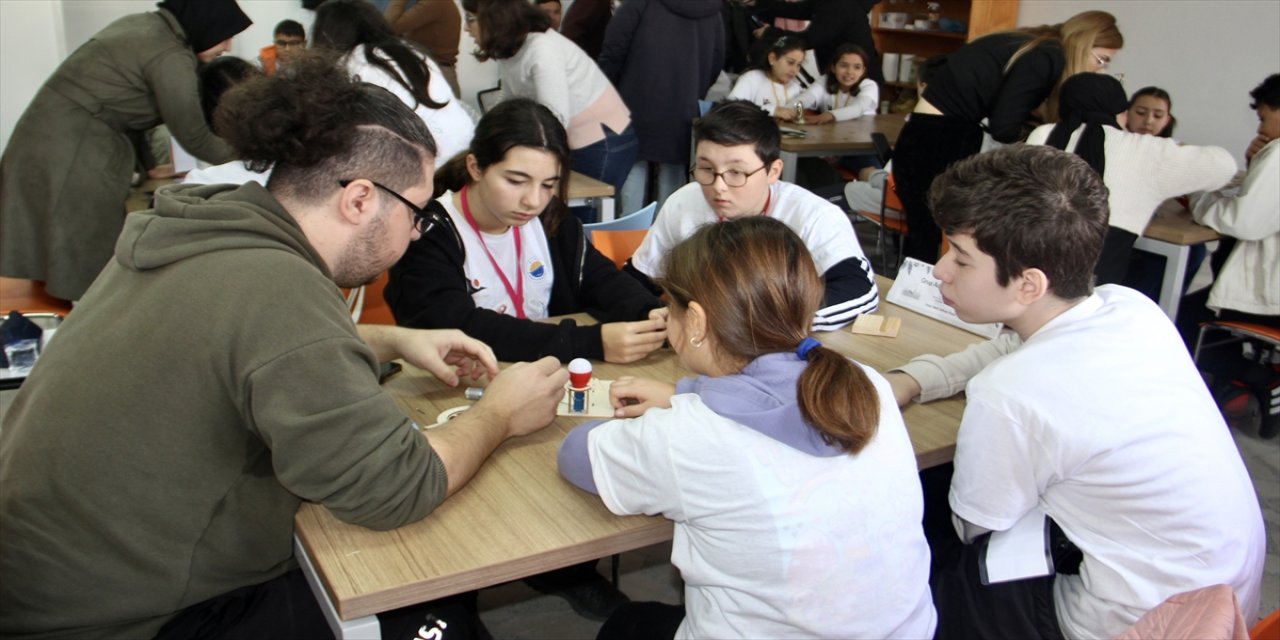 "Amaçladığımız şey, yarın evlerine gittiklerinde sürdürebilirliğe bireysel olarak da destek olabileceklerini göstermek."