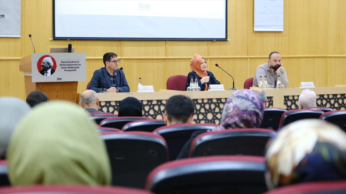 Şair-yazar ve fikir insanı Sezai Karakoç, İstanbul'da panelle anıldı