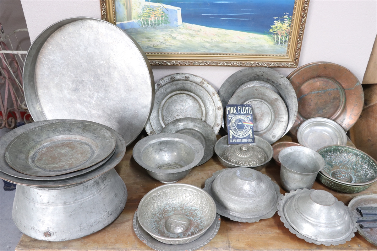 Fahiş fiyatlı ürünler antikacıların itibar kaybına neden oluyor