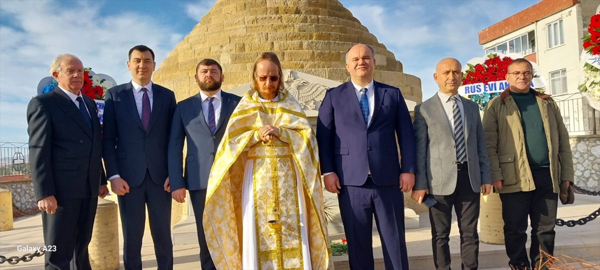 Türkiye'ye 104 yıl önce göç eden Beyaz Ruslar, Gelibolu'da anıldı