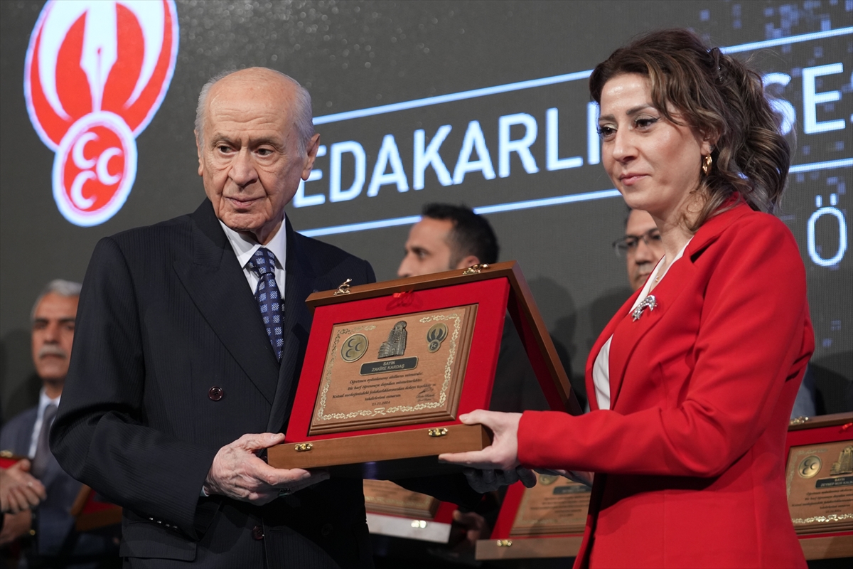 MHP'den "Fedakarlığın Sesi: Depremde Öğretmen Olmak" temalı program