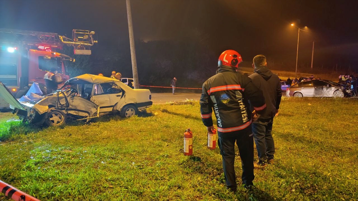 Sakarya'da karı kocanın öldüğü kazaya karışan otomobilin sürücüsü tutuklandı
